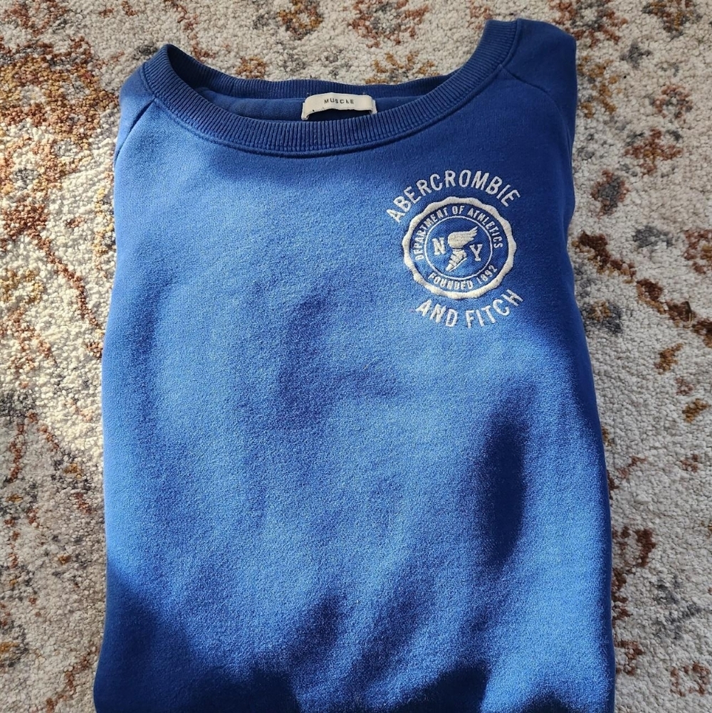 AUTHENTIC VINTAGE Abercrombie & Fitch blue sweatshirt